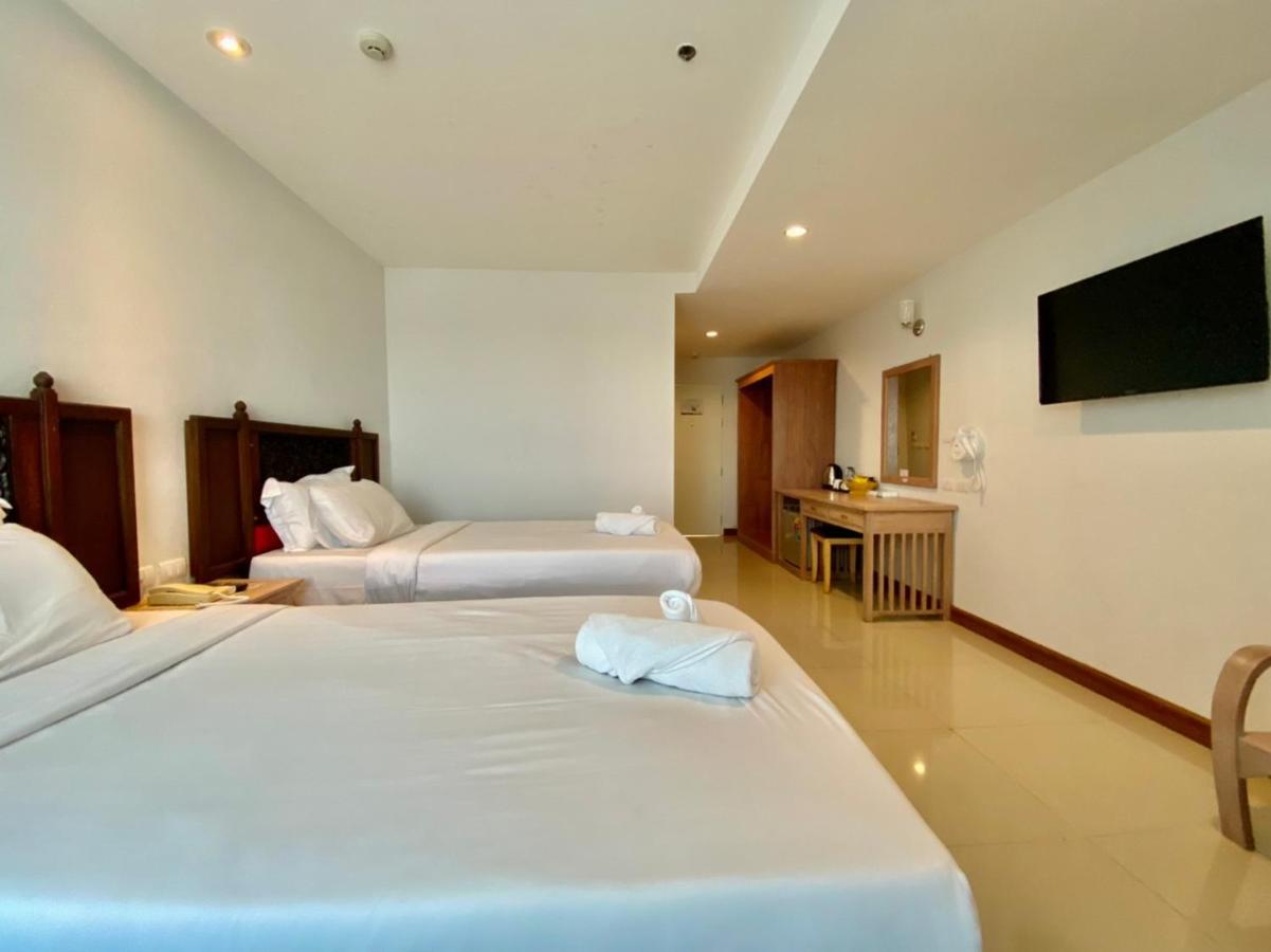 At Ruam Chok Hotel Τσιάνγκ Μάι Εξωτερικό φωτογραφία