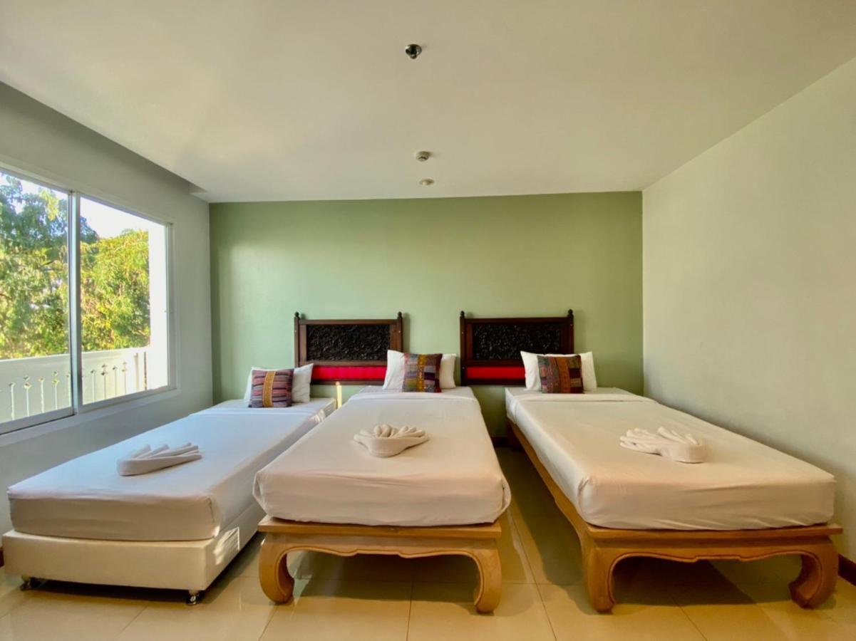 At Ruam Chok Hotel Τσιάνγκ Μάι Εξωτερικό φωτογραφία
