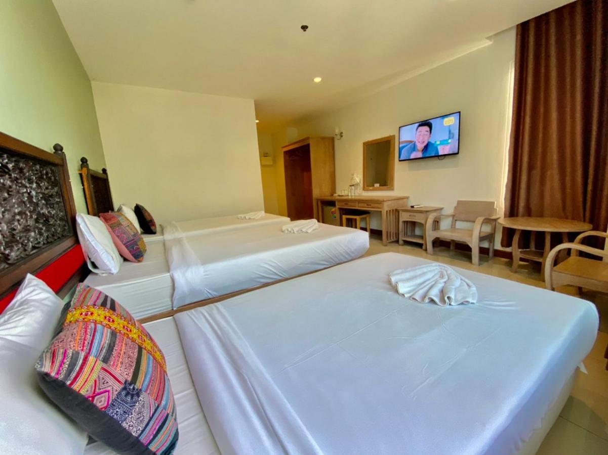 At Ruam Chok Hotel Τσιάνγκ Μάι Εξωτερικό φωτογραφία