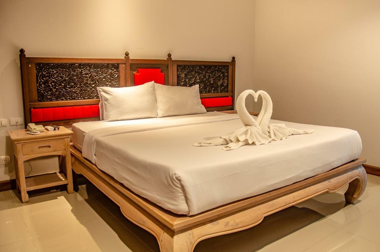 At Ruam Chok Hotel Τσιάνγκ Μάι Εξωτερικό φωτογραφία